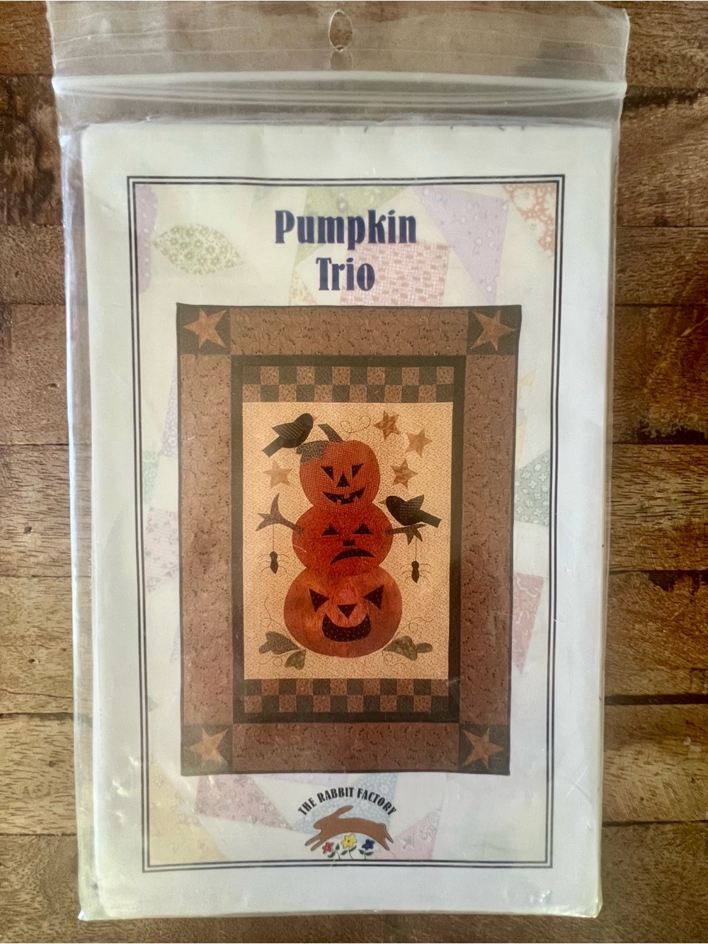 The Rabbit Factory Pumpkin Trio Quilt Pattern 2003 Primitive Halloween Craft 🦇